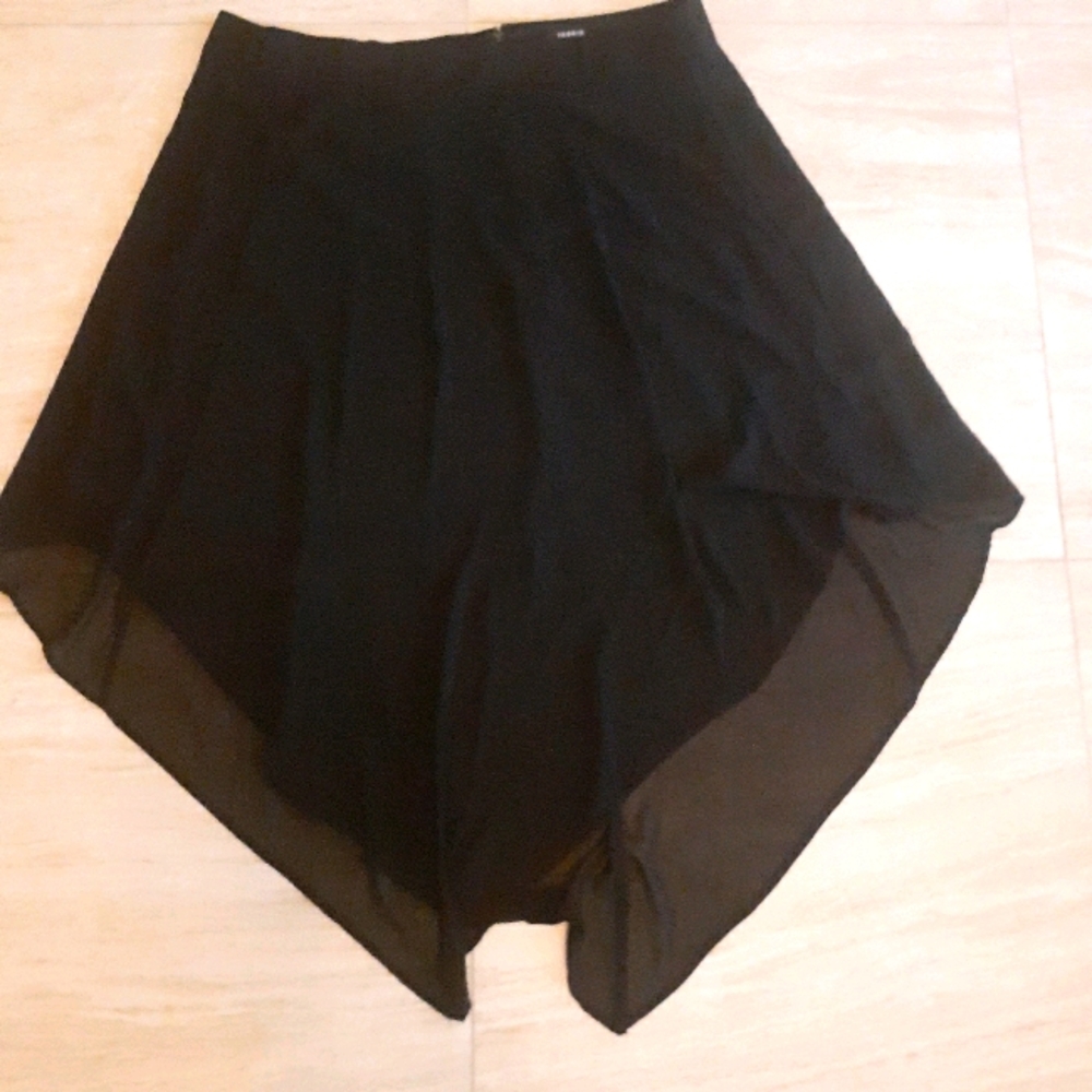 Black floaty skirt